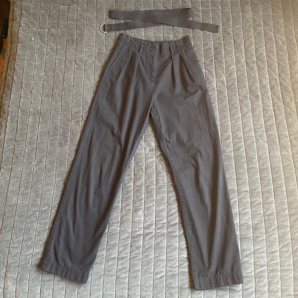 Gap grey paperbag waist pleated chinos with matching belt, size 00